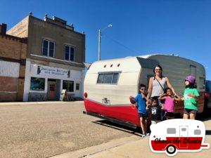 Badlands-Barista-in-Beach-North-Dakota