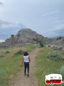 Hiking-High-in-Makoshika