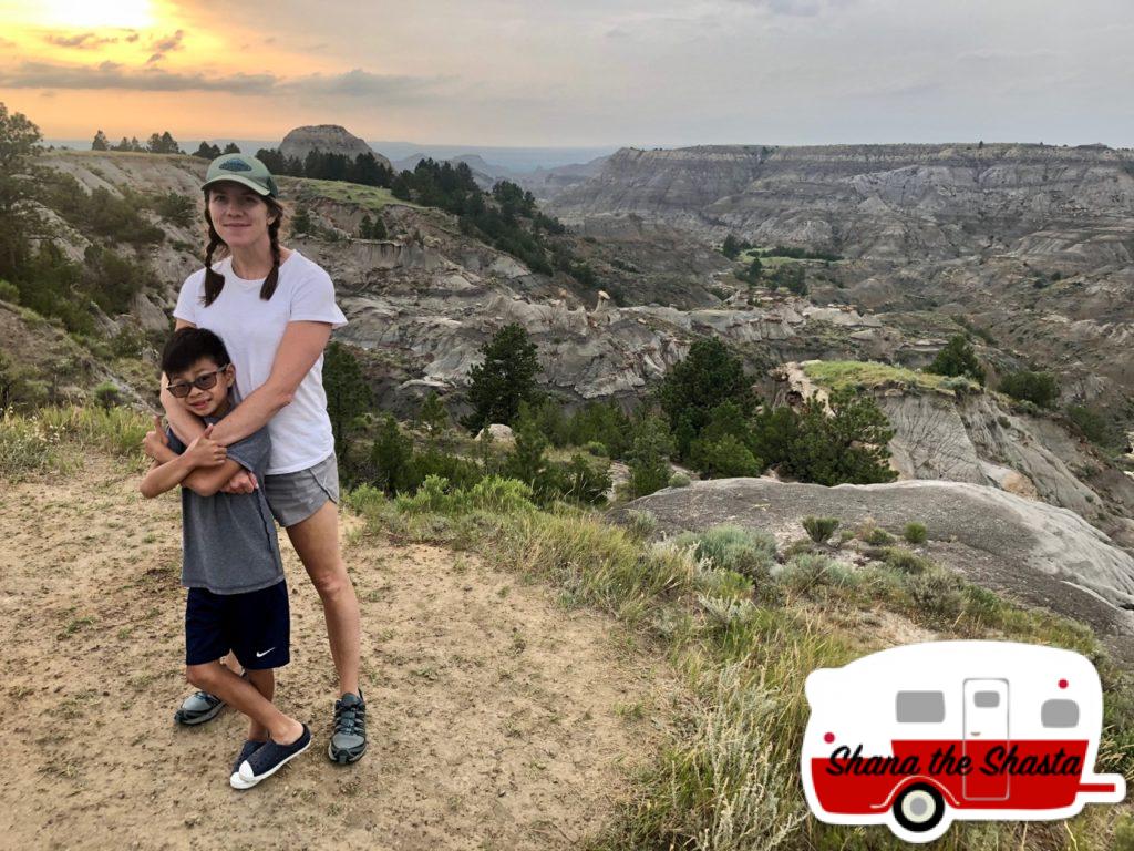 Mother-Son-Overlooking-Makoshika-Badlands